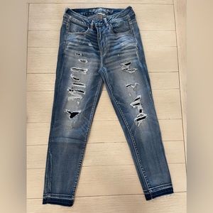 American Eagle Crop Jeans